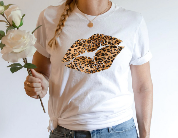 Leopard Lips Tee Shirt or Sweatshirt, Unisex Tee Shirt, Woman Tee Shirt, Mom shirt